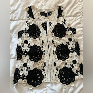 House of Harlow 1960 Black and White Crocheted Floral Boho Vest OSFM NEW